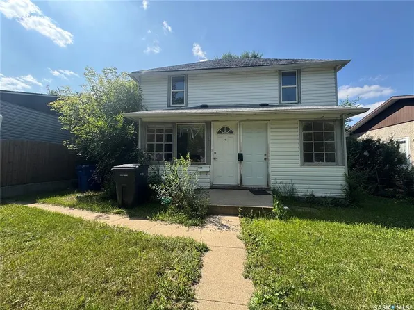 1121 108th STREET, North Battleford, SK S9A 2B1