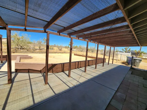 3676 Yucca Mesa Rd, Yucca Valley, CA 92284