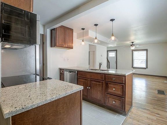 5th image of 322 Cambridge St