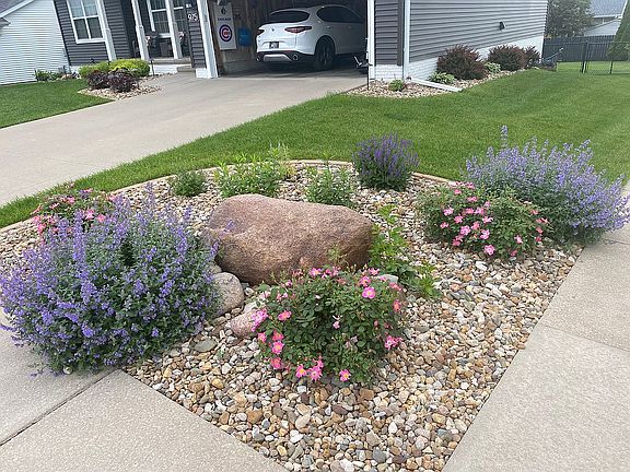 Front Corner Landscaping 