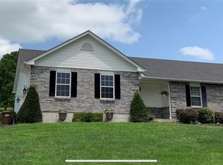 113 Bridgewater Chase Ln, Villa Ridge, MO 63089