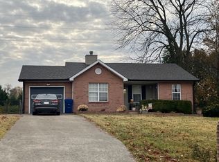 1179 Willow Bend Dr, Clarksville, TN 37043
