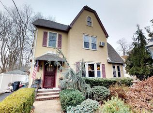 36 City Blvd, Staten Island, NY 10301