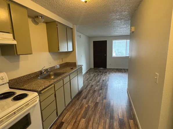 811 Bennett Ave #1-14, Medford, OR 97504