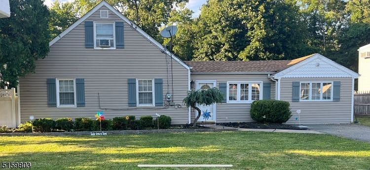 2nd image of 17 Brookside Ave
