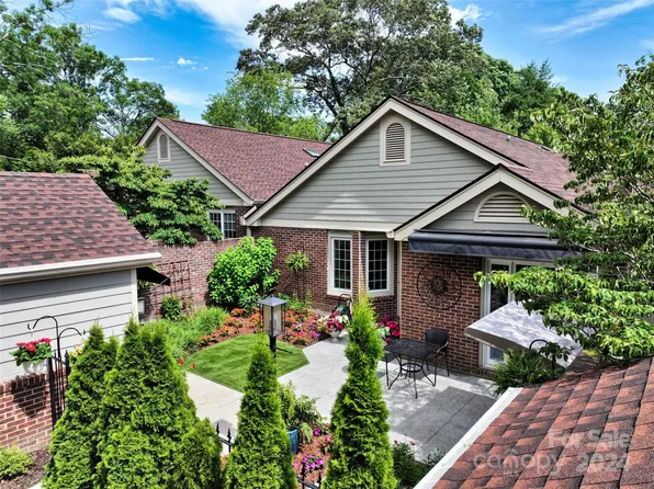 120 Glenbrook Dr #10, Hendersonville, NC 28739