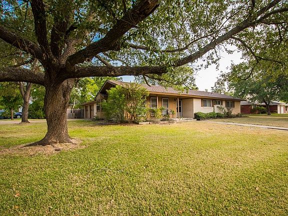 2nd image of 1001 Village Dr