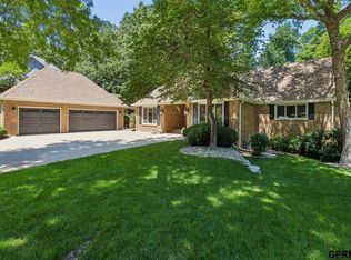 2623 S 96th Cir, Omaha, NE 68124