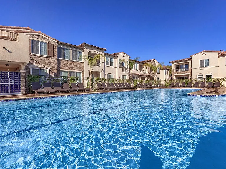 Avia La Jolla — Photo 108