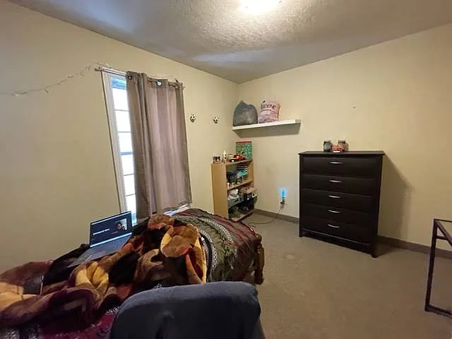 327 Spruce St #4 — Photo 9