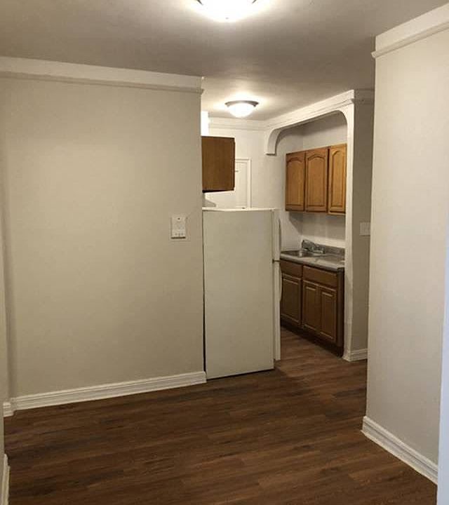 1st image of 40-45 Hampton St #3C