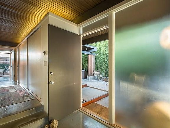 5th image of 2344 Silver Lake Blvd
