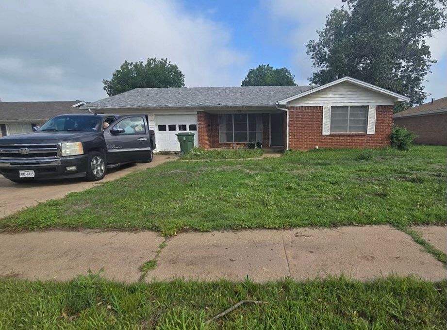 1st image of 4208 Kingsbury Dr