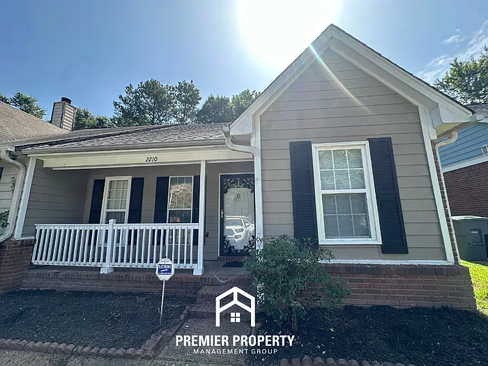 2210 Curbertson Cv — Photo 1