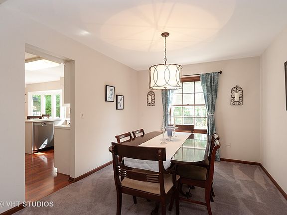 5th image of 3027 N Huntington Dr