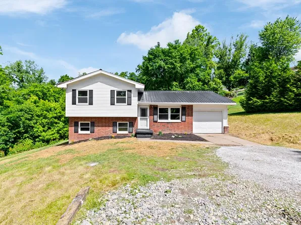2791 Roberts Ridge Rd, Moundsville, WV 26041