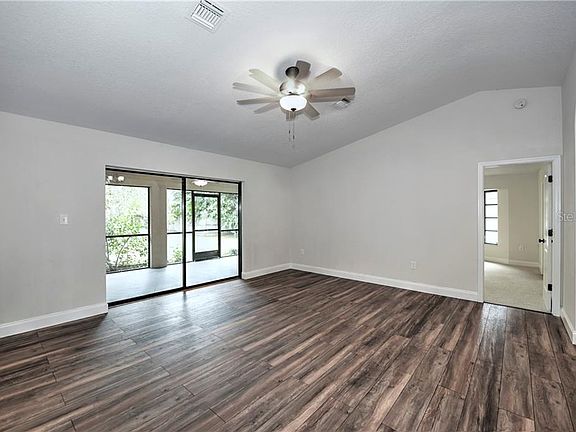 3rd image of 2058 Lake View Blvd