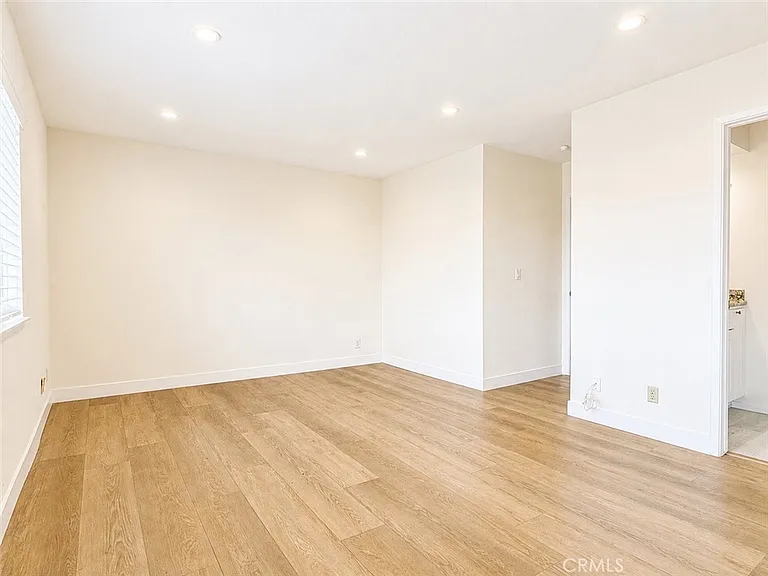 27943 Ridgebrook Ct — Photo 21