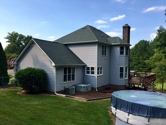 5th image of 141 Mina St
