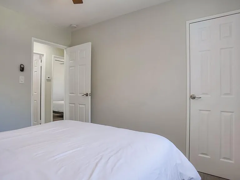 5013 Conrad Ave — Photo 33