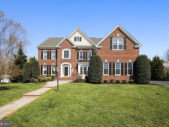 4th image of 8903 Grist Mill Woods Ct