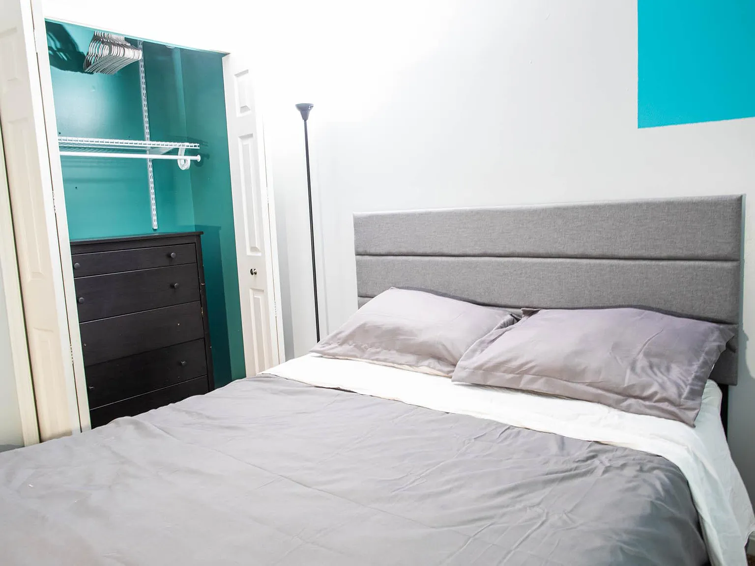 2 bed, 2.0 bath, 1800 sqft, $1,139 — Photo 1