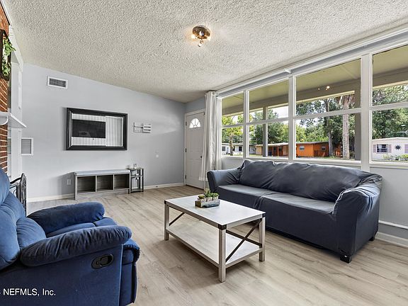 2nd image of 7617 LAZEAU Drive