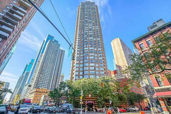 Sold by HomeLister Inc | media 15