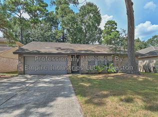 3731 Village Grove Dr, Humble, TX 77396