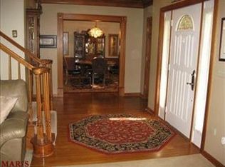 6065 Kerth Rd, Saint Louis, MO 63128