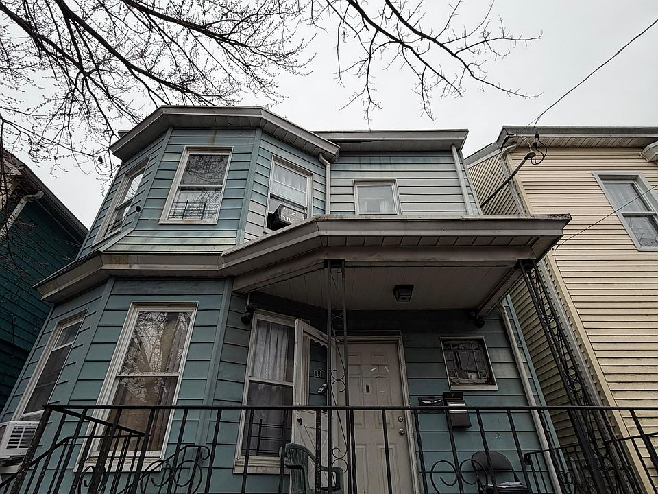 1st image of 19 Piercy St #3