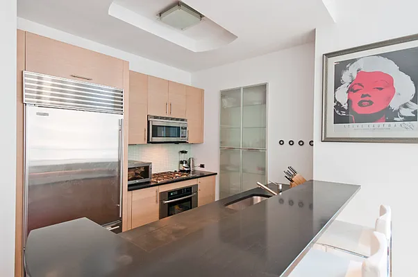 Rented by CORE | media 5