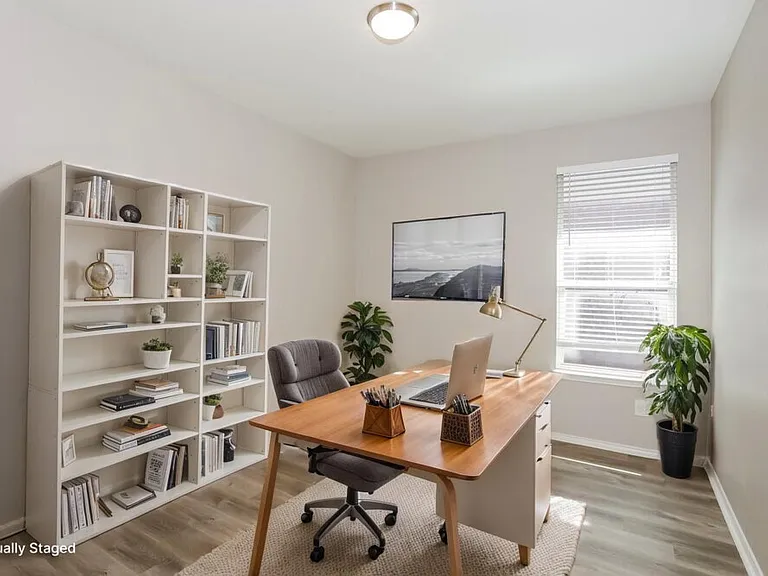7633 Hollow Forest Dr — Photo 15