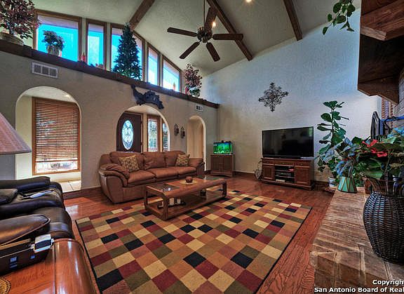 5th image of 6464 Circle Oak Dr