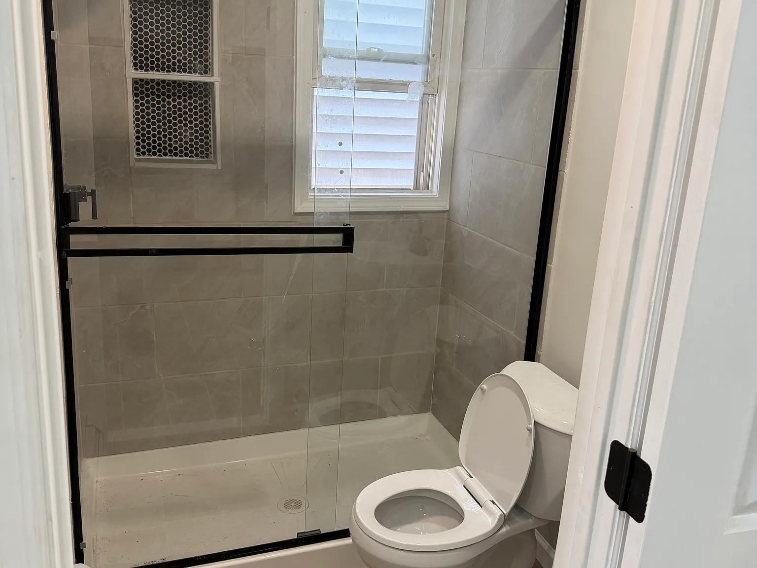 4 bed, 1000 sqft, $975 — Photo 3