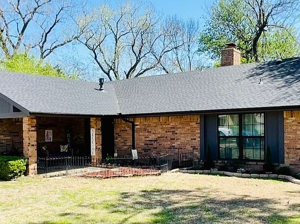 403 Piney Oak Dr