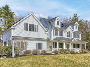 293 Reservoir Rd, Lunenburg, MA 01462