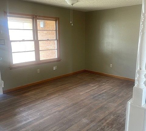 5th image of 1417 E Crescent Dr