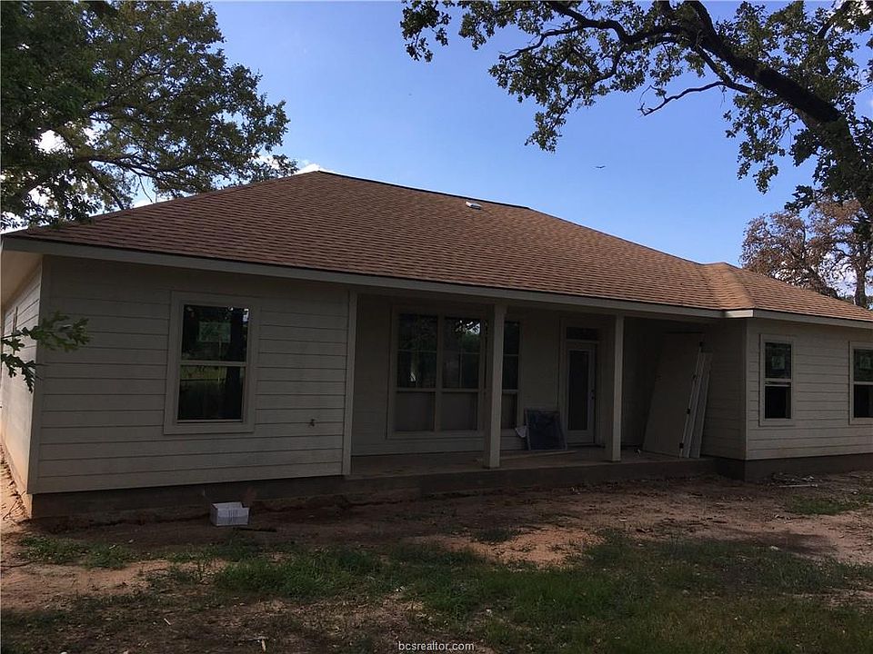 2nd image of 2109 Willhelm Dr