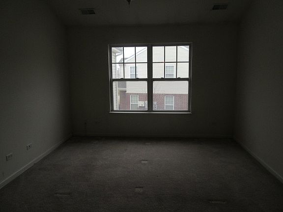 3rd image of 1405 Echelon Cir #G