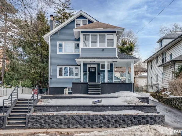 561 Grand Ave, Leonia, NJ 07605