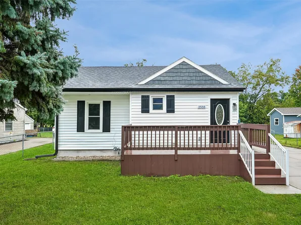2533 E 23rd St, Des Moines, IA 50317