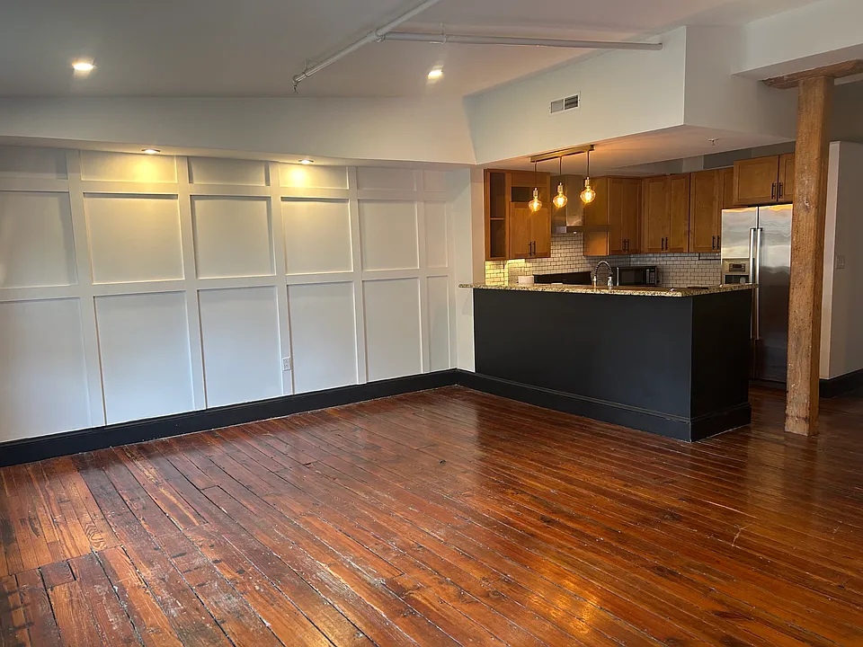 38-44 N Front St #4D