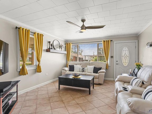 4th image of 308 Buquet St