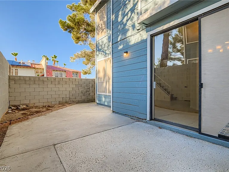 3217 Symphony Dr — Photo 24