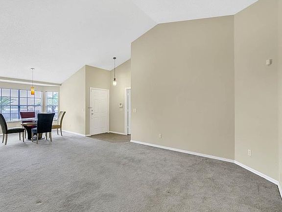 4th image of 1303 Countrywind Dr