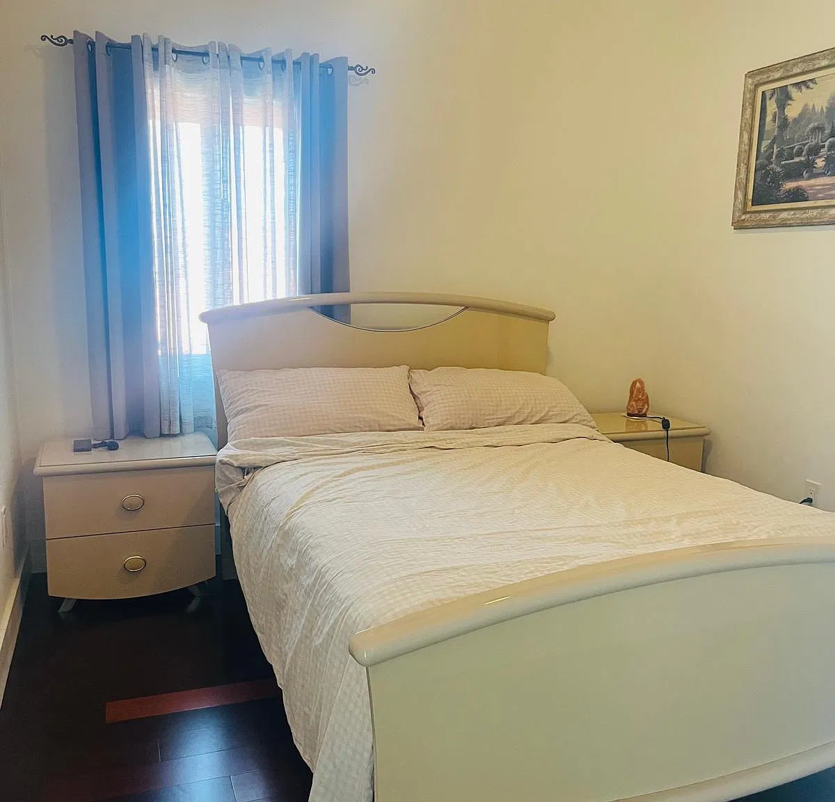 2 bed, 900 sqft, $2,000 — Photo 2