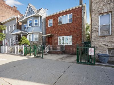 1018 Summit Ave, Jersey City, NJ, 07307