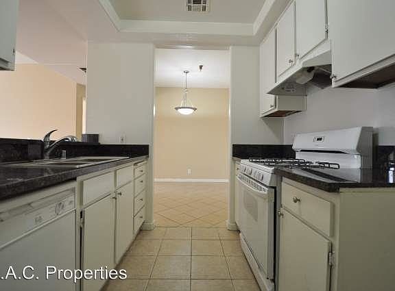 5th image of 425 N Alvarado St APT 101