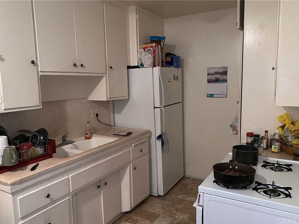 1st image of 1250 E 4th St APT 9